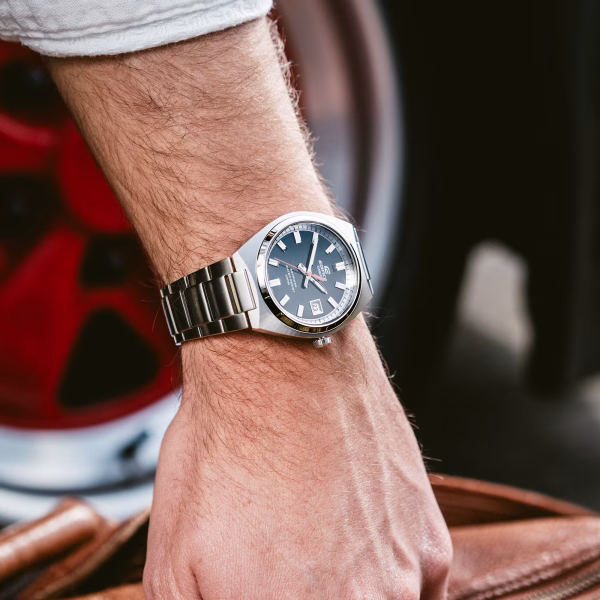 EDIFICE EFB-109D-1AV