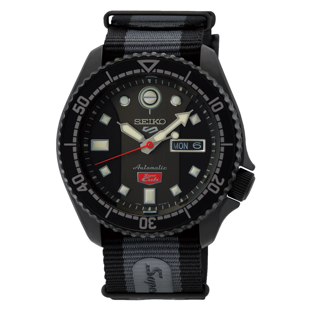 0E8E0FD6-DA22-4935-B0C2-5897C632B00B_1080x1080.jpg SEIKO-5 SRPJ75K1 - Image 1